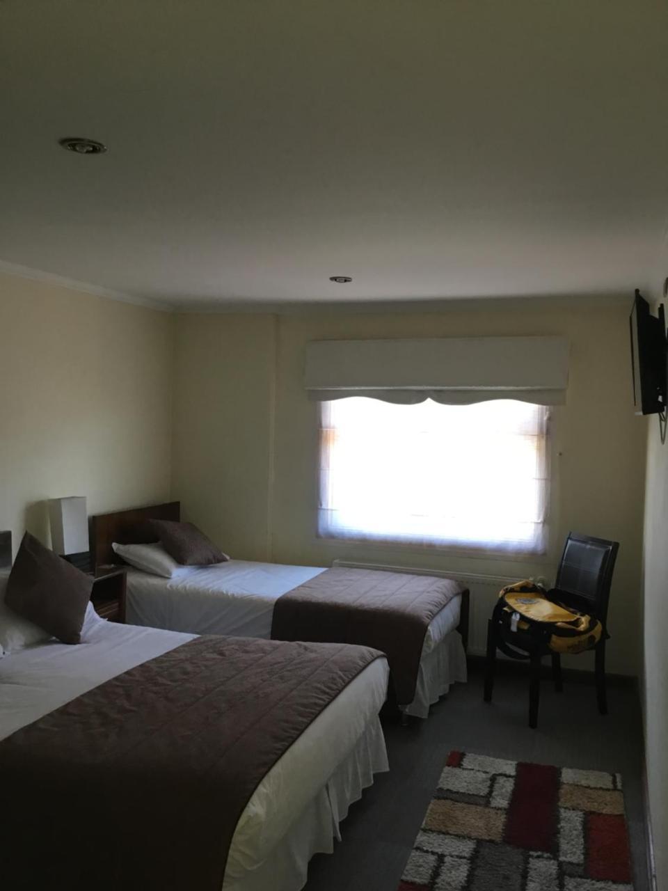 Hostal Buena Estancia Punta Arenas Bagian luar foto